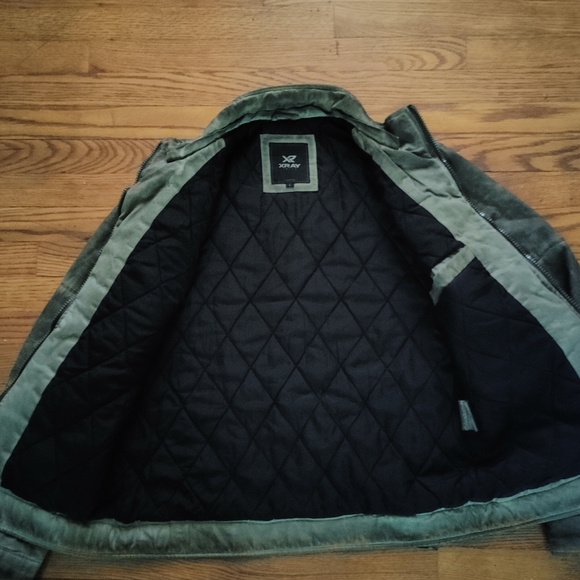 Men's Jacket - Picture 2 of 3